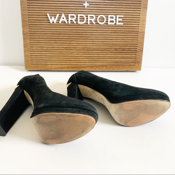 Michael Michael Kors | Suede Haven Pump | Black - Picture 6 of 6